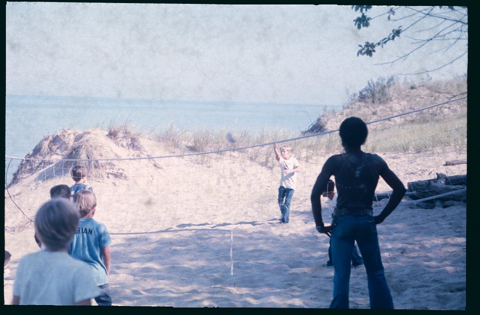 Juniors 1975 volley on Gray Beach